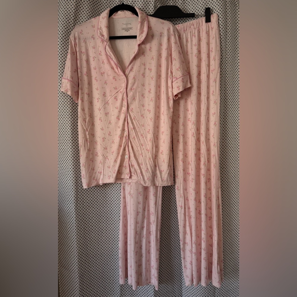 In my Jammers Soft Pink Floral Button-Front Pajama Set - Picture 2 of 6
